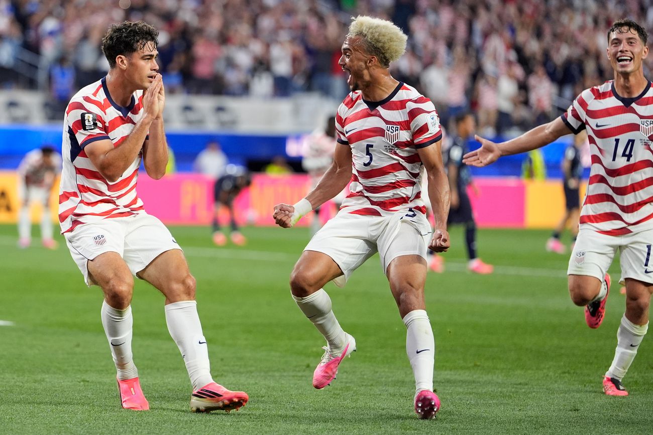 Reyna y el golazo ante Paraguay.