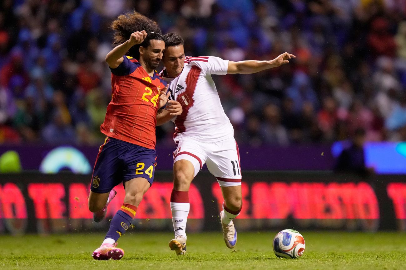 Marc Cucurella, un infaltable en la selección de España que debuta en la Copa del Mundo ante Cabo Verde. (AP)