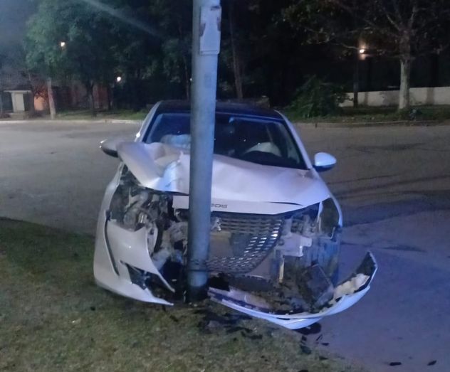 Tres vehículos protagonizaron siniestros en Córdoba este domingo por la mañana