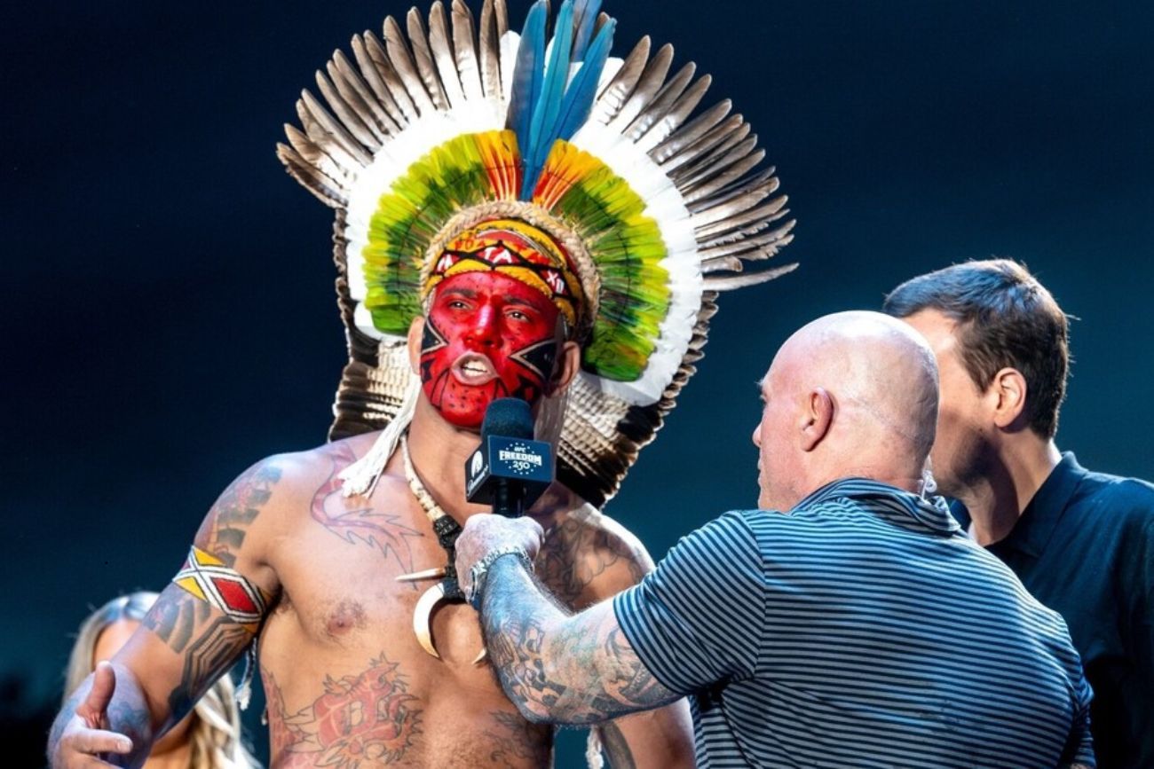 "Pan y circo" en Washington: Trump celebra sus 80 años con un histórico octágono de UFC en la Casa Blanca