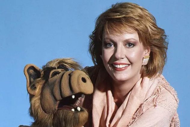 ALF, con su mamá Kate Tanner (Anne Schedeen). (NBC)