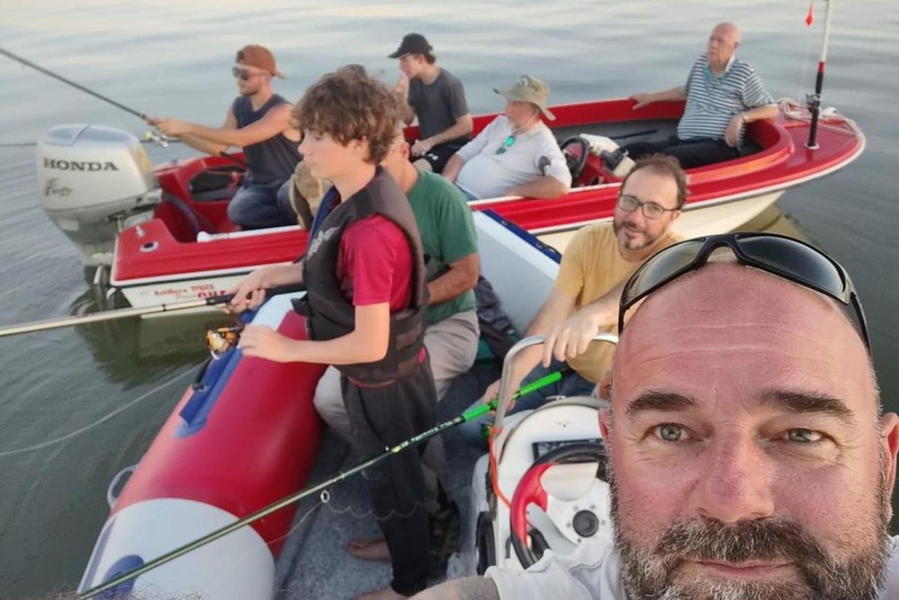 Buscan a cinco pescadores desaparecidos en el Río de la Plata: el intenso operativo de Prefectura
