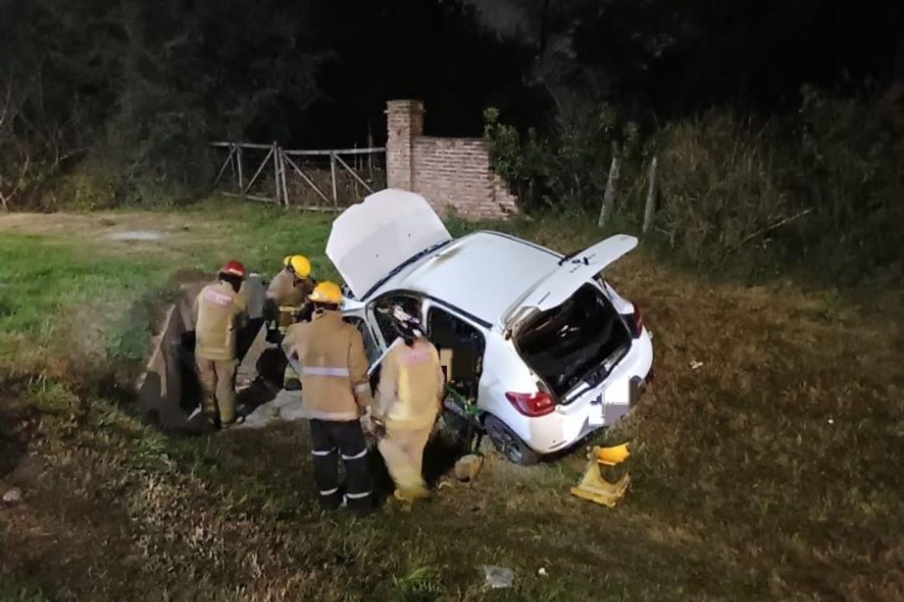 Córdoba: cargaba el celular en el auto, explotó y sufrió graves quemaduras