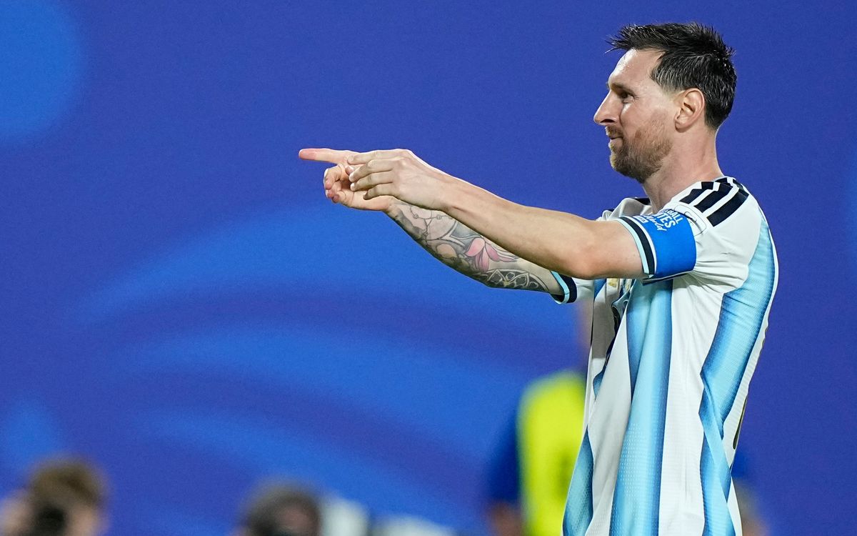 Lionel Messi convirtió por triplicado y está en la cima de los goleadores en la historia de los Mundiales, con 16 goles junto a Klose. (AP)