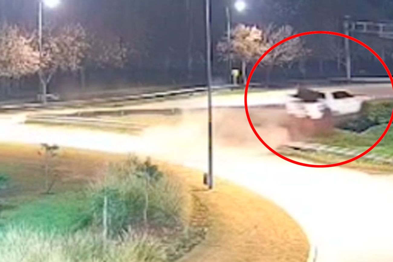 Así "voló" la camioneta. (Policía)