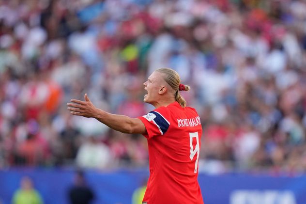 Erling Haaland celebra uno de sus goles ante Irak, en el Mundial.