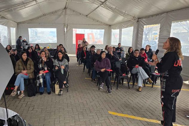 Ciclo de formación en mecánica básica para brindar herramientas de autonomía y seguridad vial femenina en la provincia de Córdoba.
