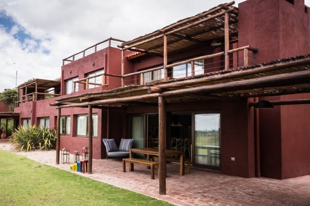 Con gastronomía, bebidas, snacks y múltiples servicios incluidos, la modalidad all inclusive permite descansar sin preocuparse por la organización del viaje.