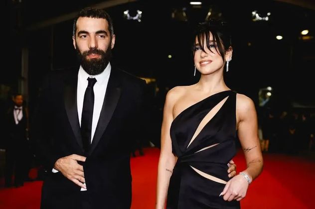 Romain Gavras con Dua Lipa en el Festival de Cannes, en 2023.