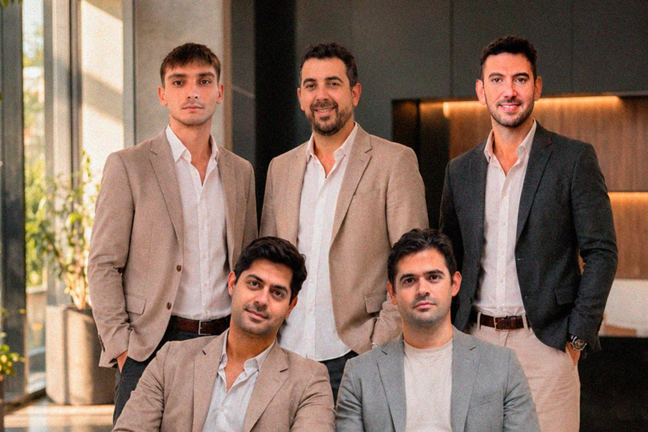 El equipo de Ulifeon. Arriba: Facundo Serrano, Lucas Accastello y Agustín Baca. Abajo: Daniel Molina Montivero y Gerando Molina Montivero. (Gentileza Ulifeon)