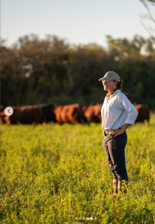 Ana Grosso comparte contenido sobre vida rural y producción agropecuaria. 