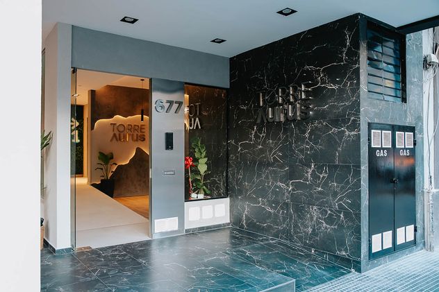 Torre Aurus fue el primer proyecto de la provincia de Córdoba financiado mediante un Fondo Común de Inversión Cerrado Inmobiliario junto a Dracma, lo que marca un antecedente innovador para el mercado inmobiliario del interior del país.