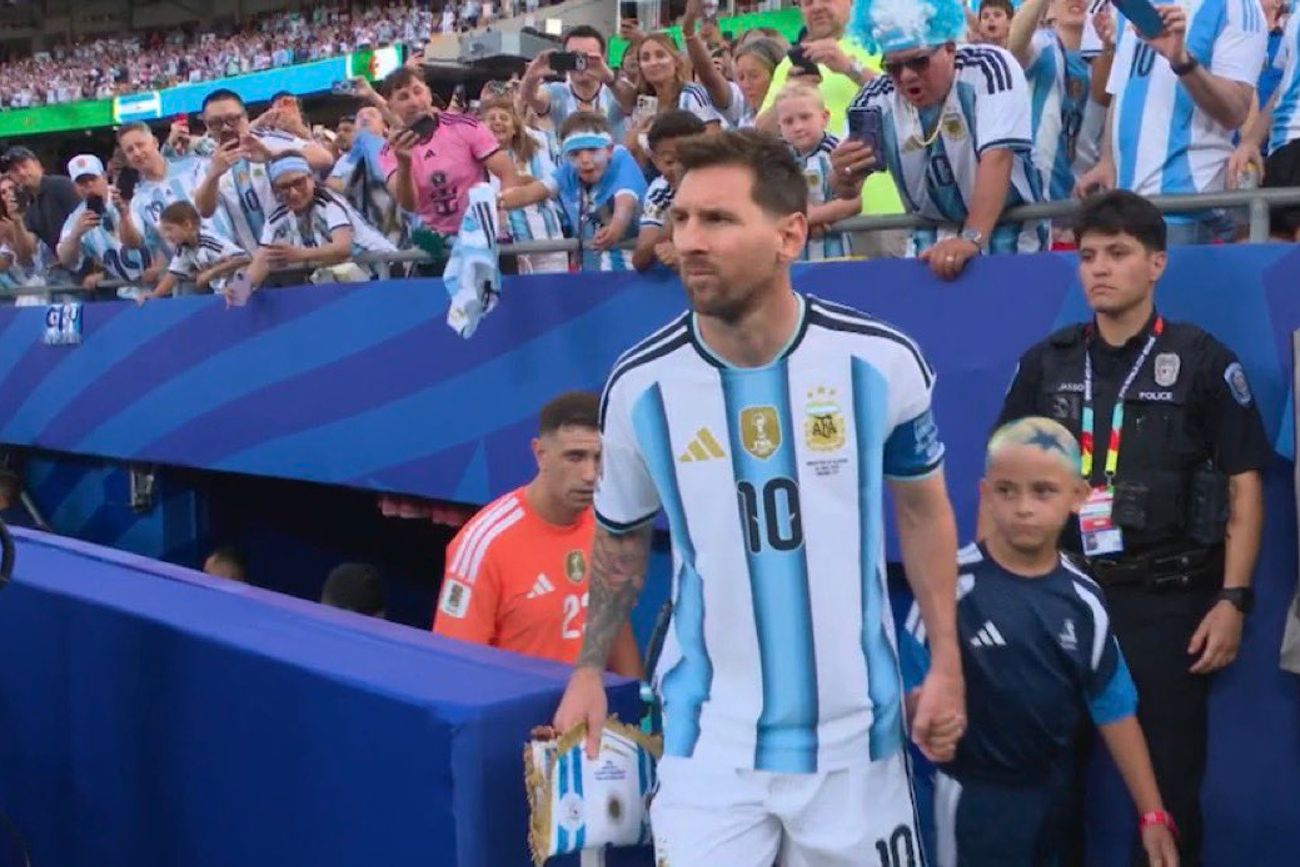 Messi en el partido ante Argelia.