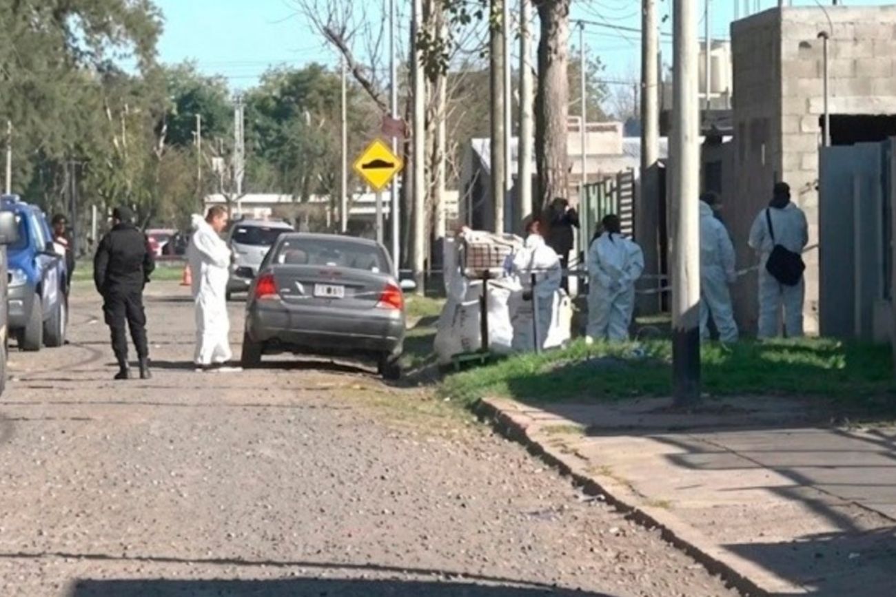 Investigan doble homicidio y suicidio tras el hallazgo de un padre y sus hijos muertos en Santa Fe
