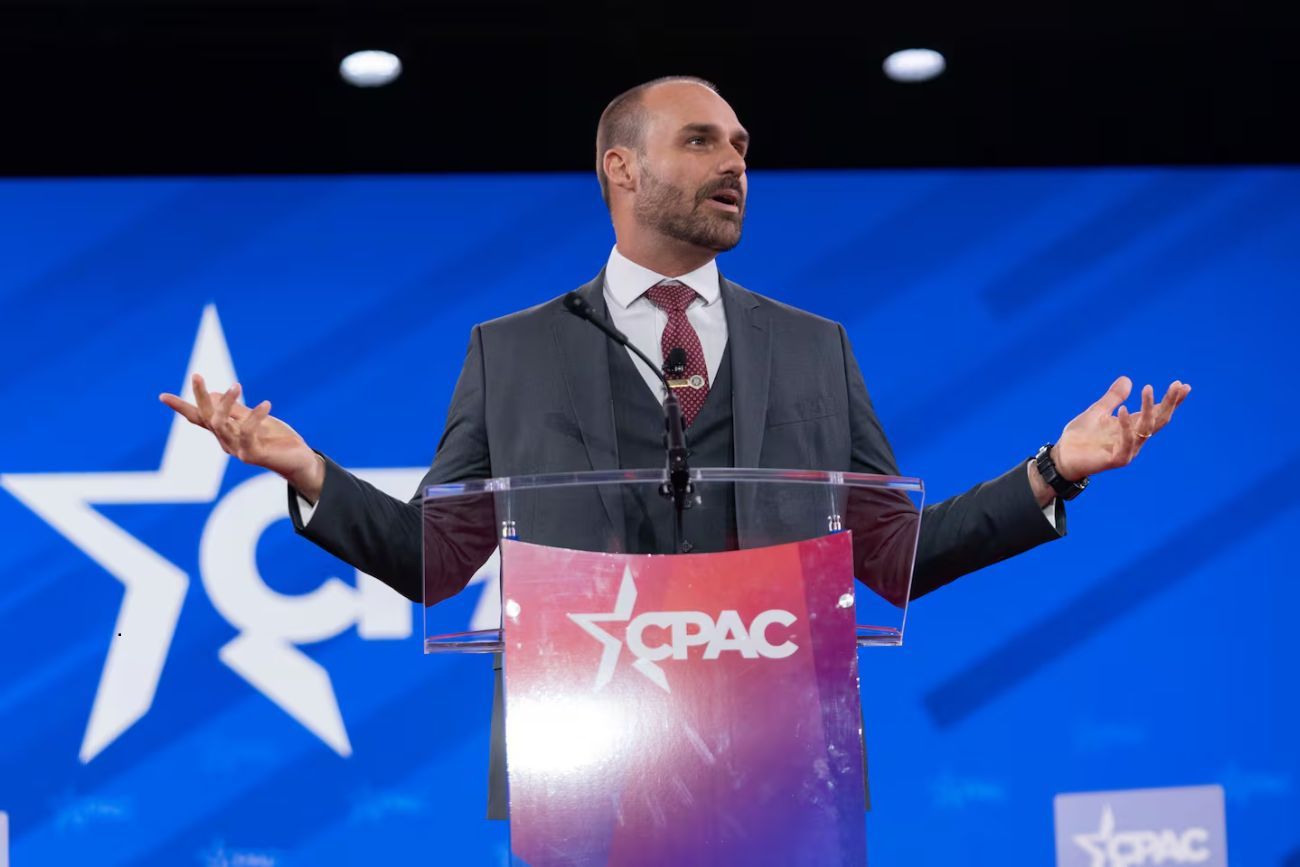 Condenaron a Eduardo Bolsonaro a más de 4 años de prisión por presionar a favor de sanciones contra Brasil