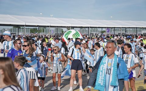 La previa de los hinchas argentinos de cara al duelo frente a Argelia en el estadio Arrowhead de Kansas City.