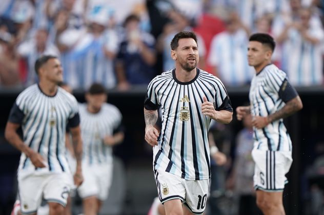 Lionel Messi, en la previa del partido entre la Argentina y Argelia.