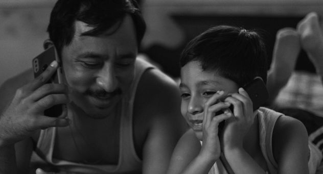 Moscas, la nueva película de Fernando Eimbcke, con música de Camilo Lara.