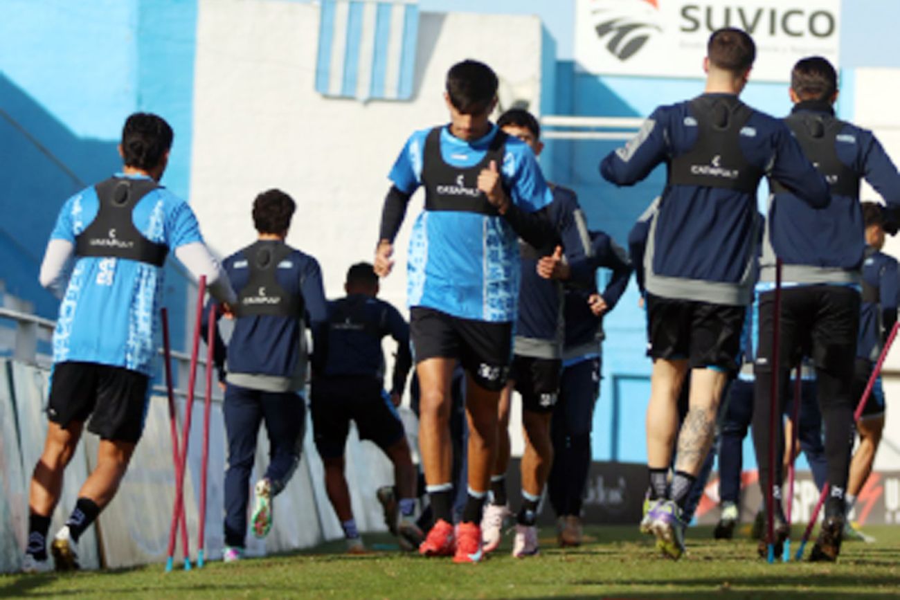 Racing trabajó este martes en su estadio. El miércoles lo hizo en su predio.