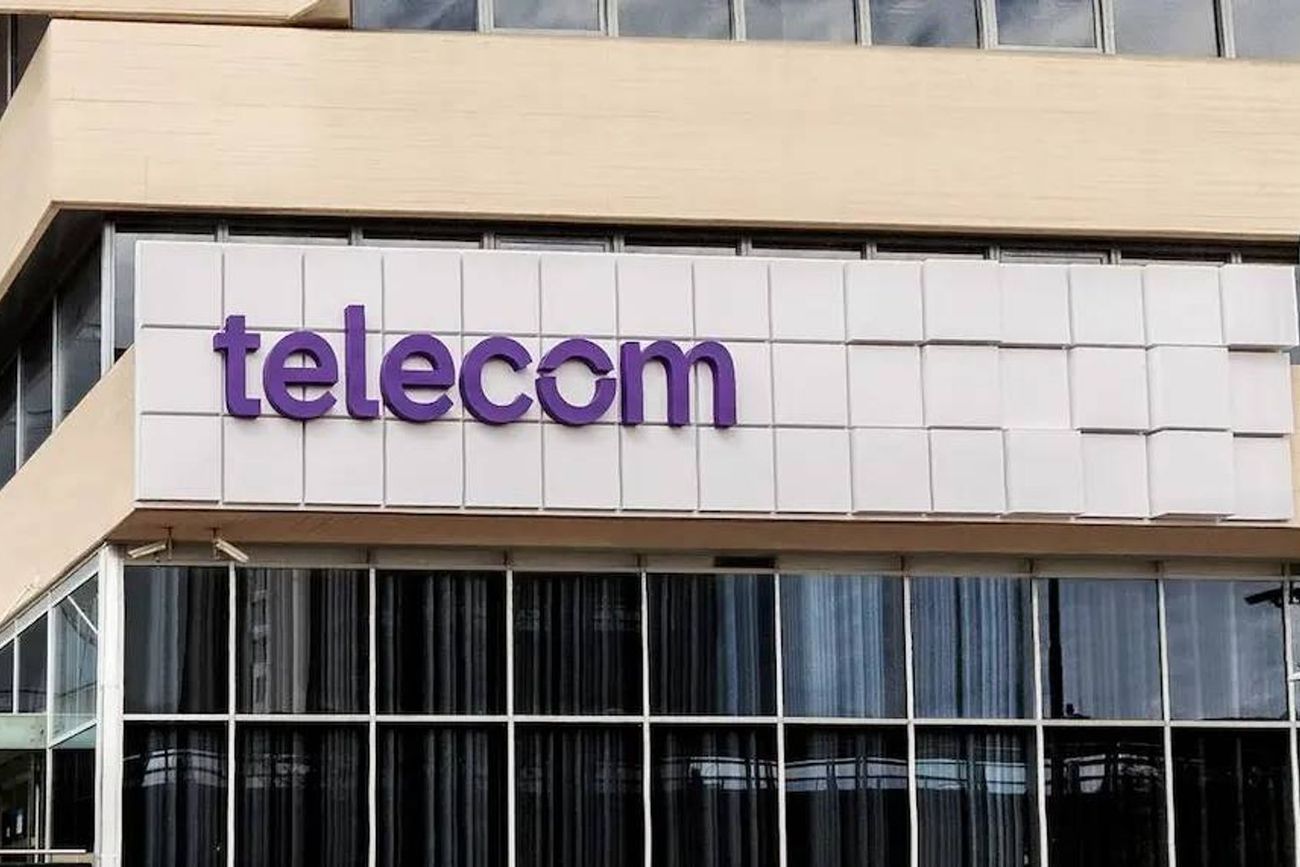 El Gobierno condiciona la compra de Telefónica por Telecom a la cesión de seis millones de usuarios