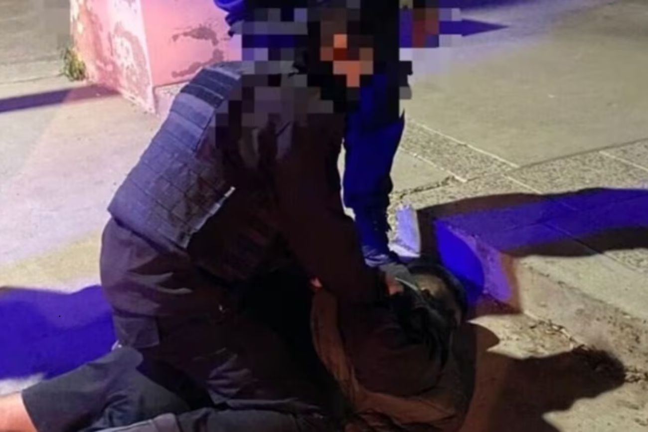 Un preso atacó a un guardia, huyó y fue recapturado tras una persecución