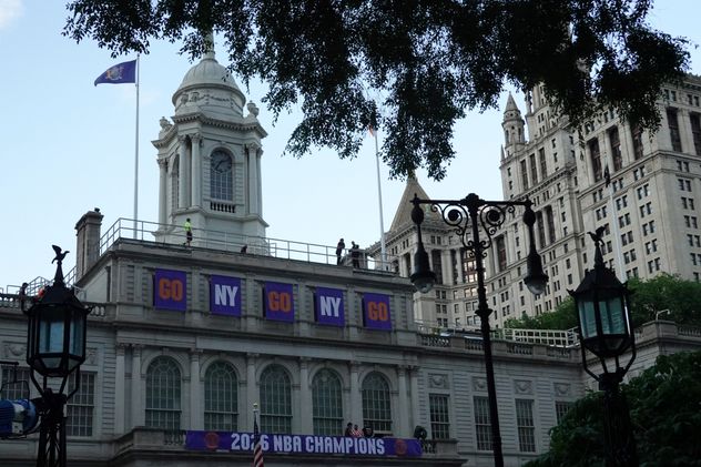 New York Knicks demoró 53 años en volver a ser campeón de la NBA y este jueves lo celebrará a lo grande.