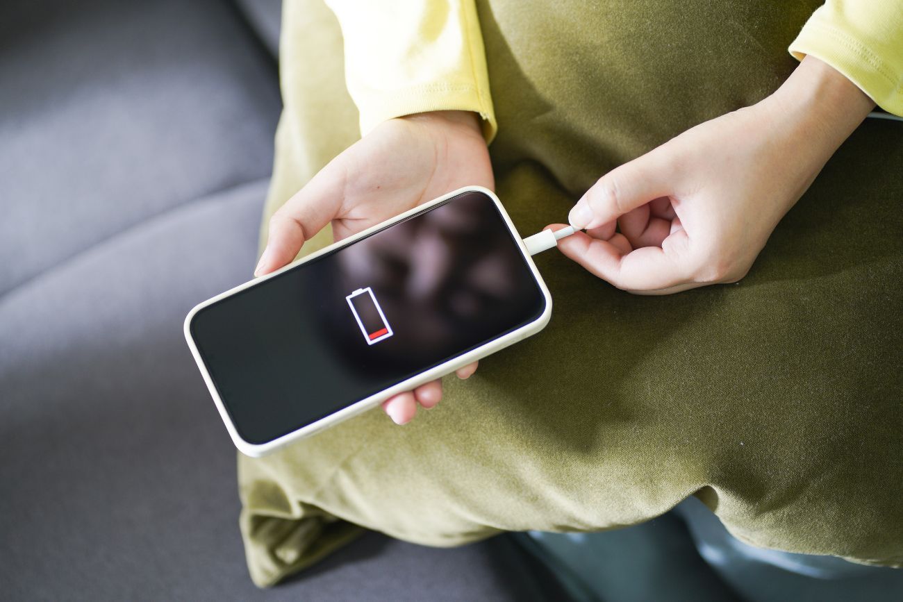 Explosión de celulares: qué hay detrás del siniestro en Córdoba y cómo prevenir riesgos con la batería