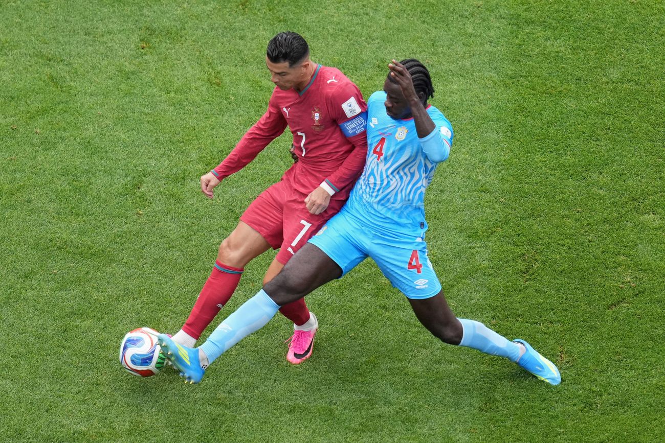 Cristiano Ronaldo en acción en Portugal vs Congo.