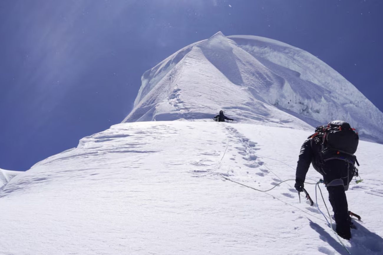 Avalancha en los Andes de Perú: buscan a una canadiense y un mexicano sepultados por la nieve. (Gentileza Infobae)