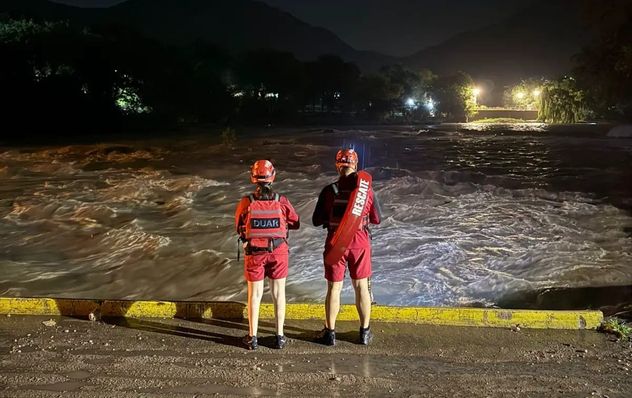 Crecida de ríos en zonas serranas.