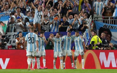 Argentina mostró señales positivas, al margen de su fútbol en el debut en el Mundial ante Argelia. (AP)