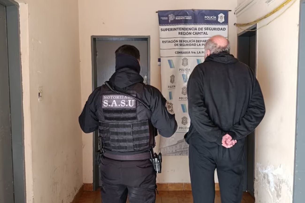 Violento ataque en La Plata: detuvieron a un hombre que usó un hacha contra una panadería y disparó un arma
