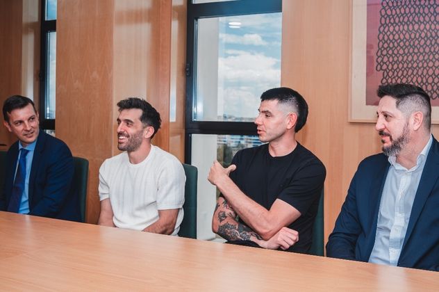 La CAB firmó una alianza con la Universidad Rey Juan Carlos de España. Estuvieron presentes el cordobés Facundo Campazzo y Gabriel Deck, de la selección nacional.
