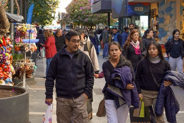Los comercios del Centro abrirán hasta las 18 horas en la previa del Día del Padre