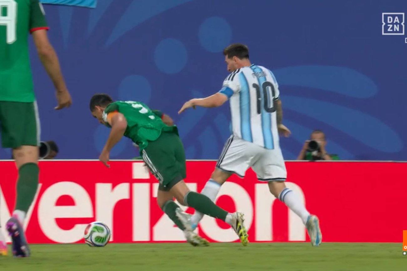 La jugada polémica con Messi.