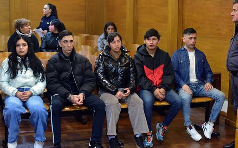 Juicio a un grupo de "viudas negras" en la cámara 5 del Crimen.  (Nicolás Bravo / La Voz)