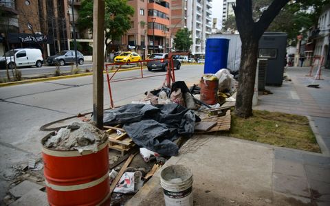Están paralizadas las obras de bulevarizacion de la avenida San Juan.