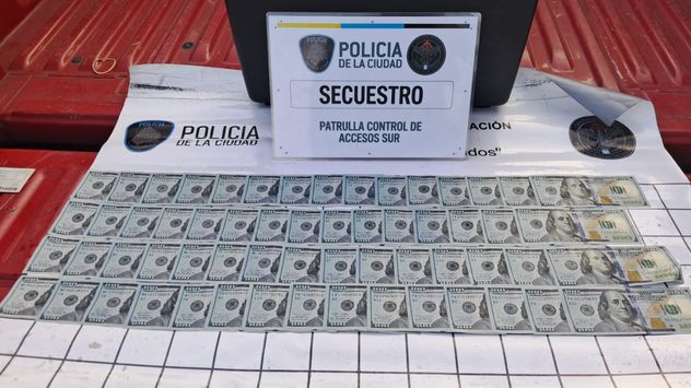 Un detenido con un botín millonario. (Policía de la Ciudad)