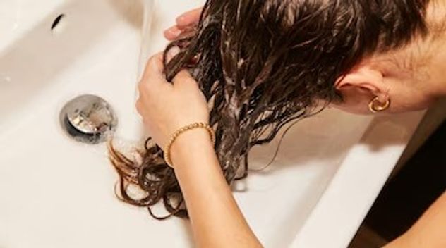 Cómo es el método italiano para lavar el pelo que mejora el brillo y fortalece la melena.