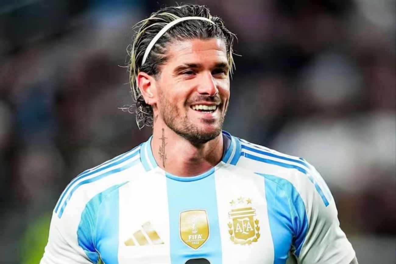 Rodrigo De Paul sorprendió en Miami con un Porsche de lujo valuado en más de 300 mil dólares.