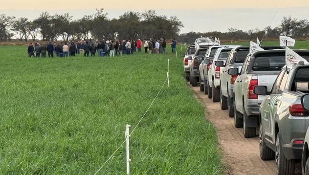 LA JORNADA A CAMPO JUNTO A LA AAB.