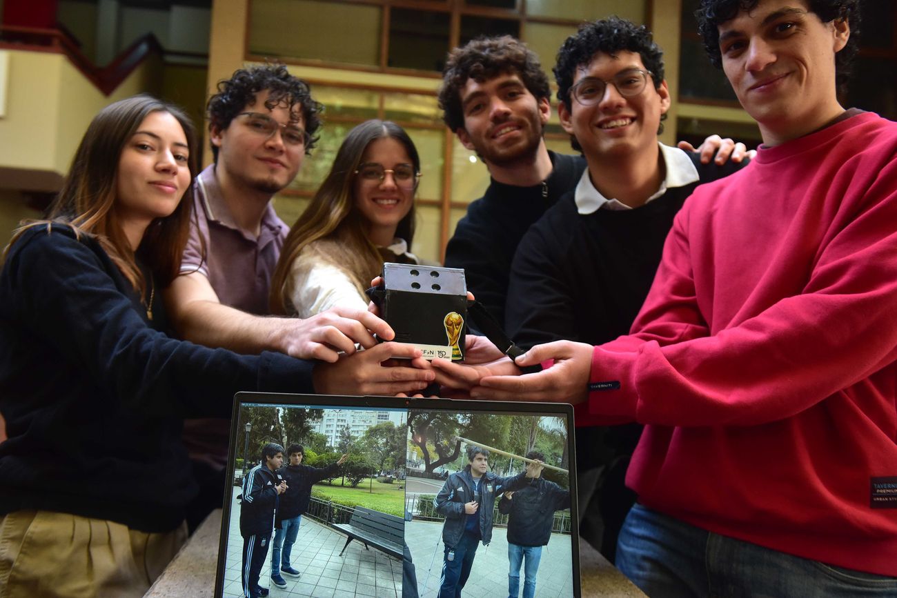 Dispositivo háptico para asistencia en la orientación espacial de personas con discapacidad visual. (Cátedra Ingeniería en Rehabilitación de 5to año de la carrer Ingeniería Biomédica).