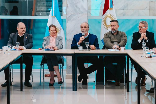 La conformación del espacio fortalece la vinculación entre estudiantes, docentes, empresas y organismos públicos, generando nuevas oportunidades de formación, innovación y transferencia tecnológica.