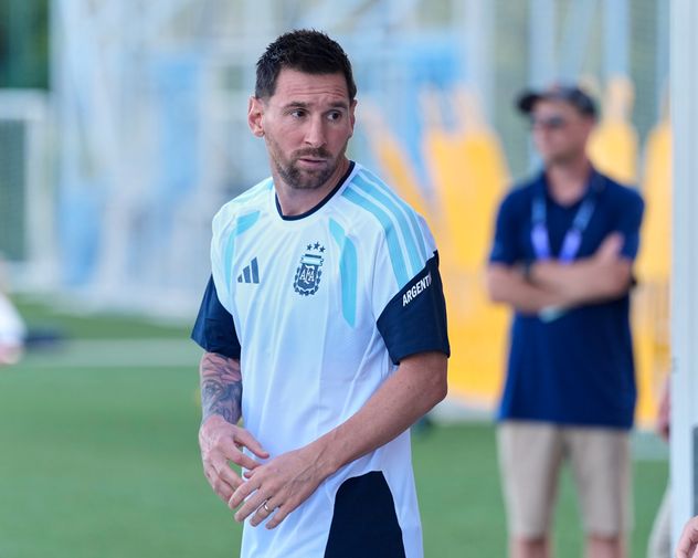 El centro de atención fue Lionel Andrés Messi, en una jornada muy particular para el capitán argentino. (AP)