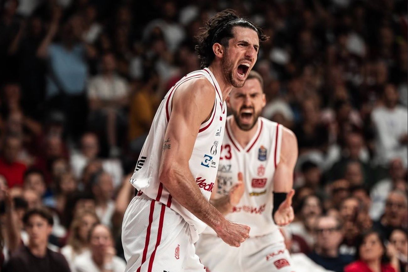 Leandro Bolmaro se consagró campeón de la Liga Italiana de básquet con el Olimpia Milano. En la final venció a Venezia. (@OlimpiaMI1936)
