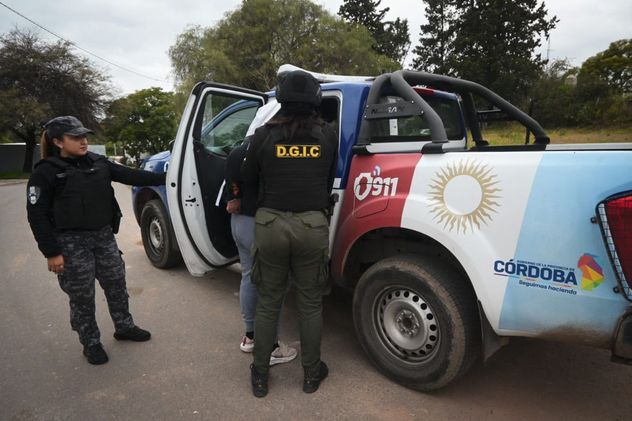 Allanamientos en Córdoba: hay dos detenidos y secuestraron armas, motos y herramientas