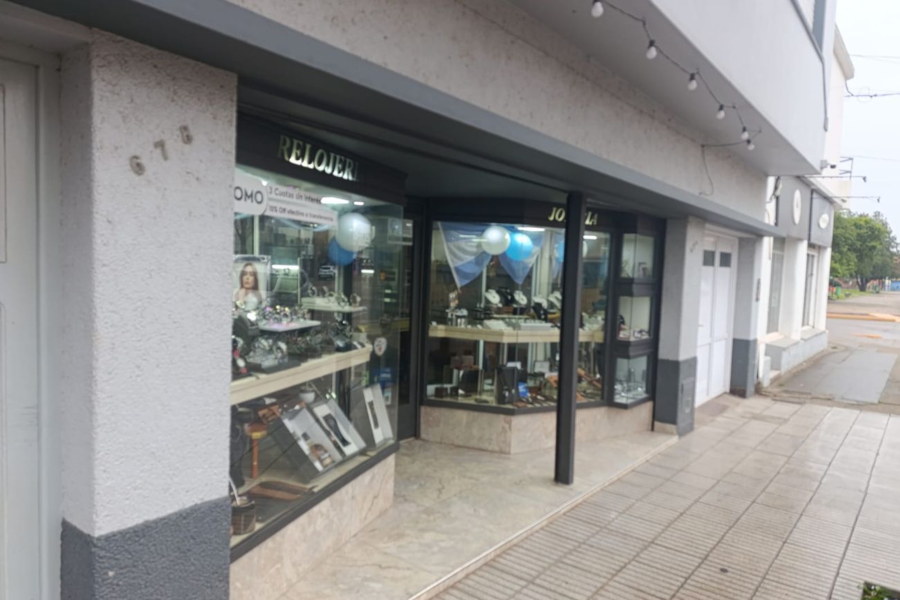 La joyería damnificada, en el centro de Corral de Bustos.