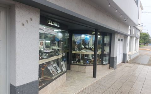 La joyería damnificada, en el centro de Corral de Bustos. 