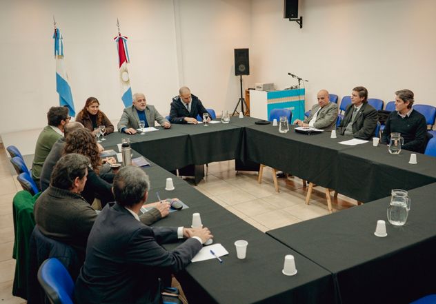 En la Secretaría de Trabajo, el gremio de los empleados judiciales y los representantes del TSJ acordaron una tregua hasta fin de mes. 