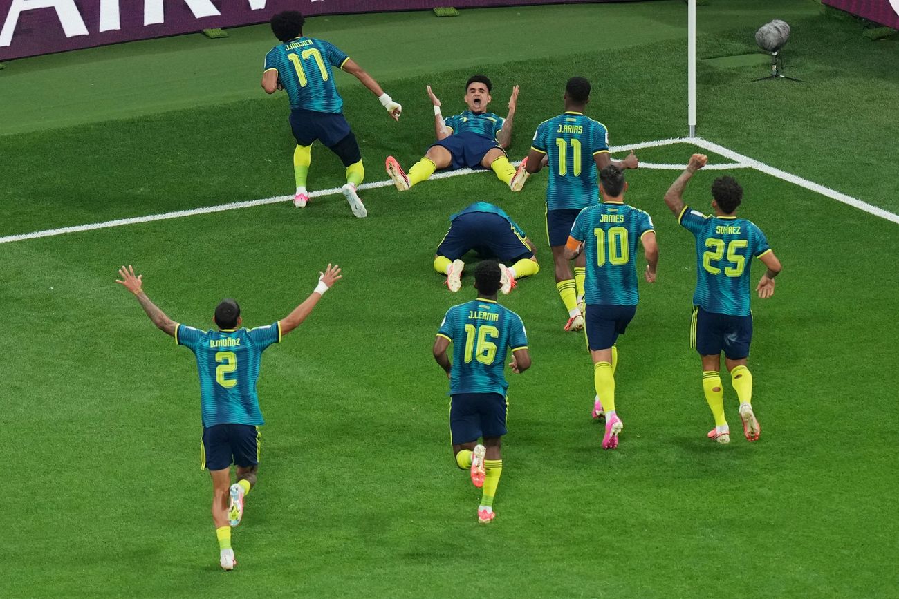 Luis Díaz y Colombia festejan.